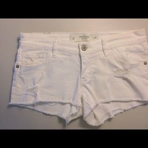 Abercrombie & Fitch White Denim Shorts 2/26